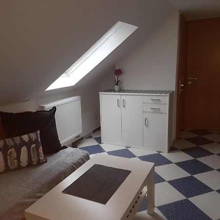Ruhige Gemuetliche Ferienwohnung In Karlsruhe Daxlanden Fuer Monteure, Pendler, Geschaefsreisen, Wochenendreisen Εξωτερικό φωτογραφία