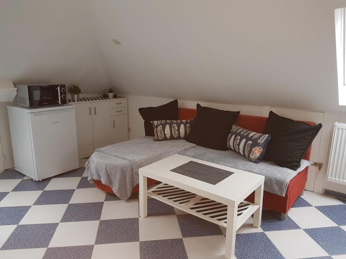Ruhige Gemuetliche Ferienwohnung In Karlsruhe Daxlanden Fuer Monteure, Pendler, Geschaefsreisen, Wochenendreisen Εξωτερικό φωτογραφία