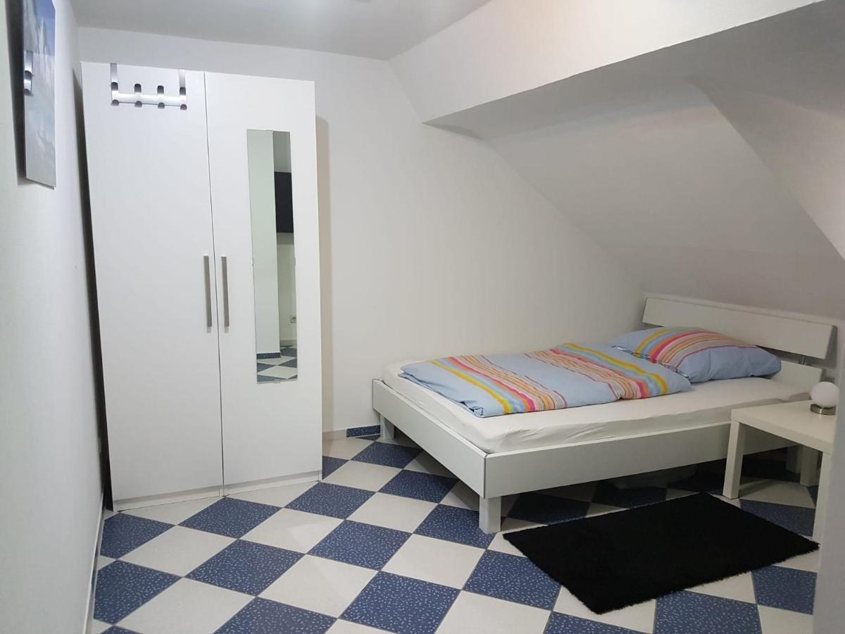 Ruhige Gemuetliche Ferienwohnung In Karlsruhe Daxlanden Fuer Monteure, Pendler, Geschaefsreisen, Wochenendreisen Εξωτερικό φωτογραφία