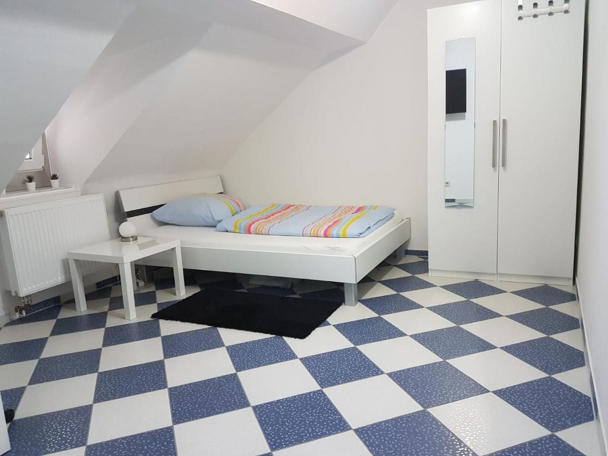 Ruhige Gemuetliche Ferienwohnung In Karlsruhe Daxlanden Fuer Monteure, Pendler, Geschaefsreisen, Wochenendreisen Εξωτερικό φωτογραφία